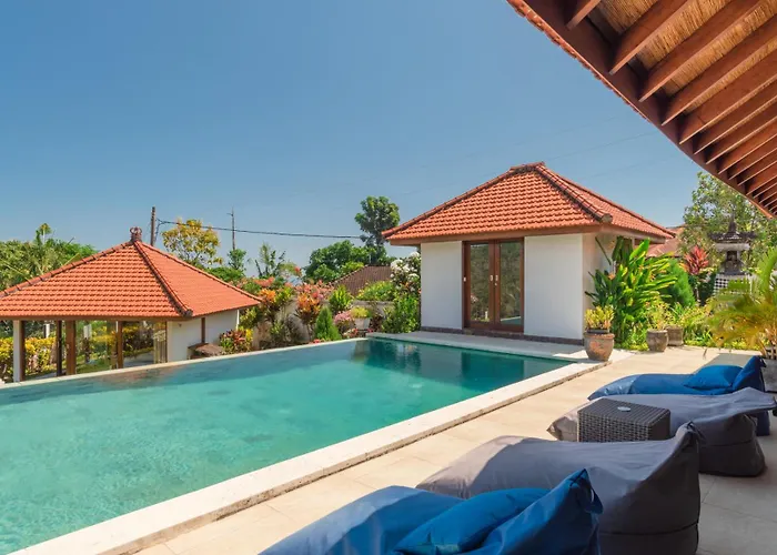 Mia With Amazing Pool Villa
