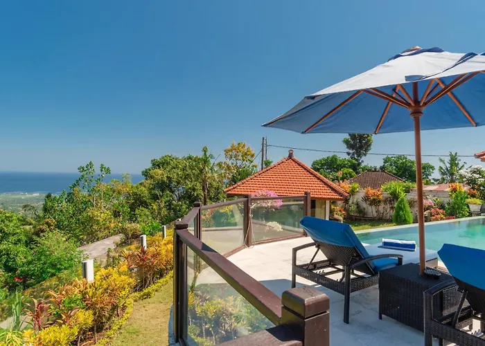 Mia With Amazing Pool *