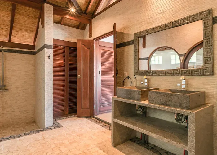 Villa Mia With Amazing Pool