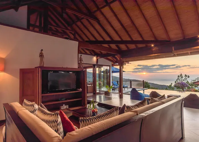 Mia With Amazing Pool Villa Lovina Beach